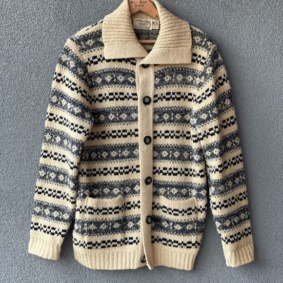 Tundra Wool Sweater, Pure Wool Cardigan, Size Small, Black, Grey, Beige Sweater, - Picture 8 of 12